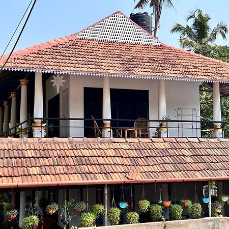 Marari Beach Cleetus Homestay Mararikulam Buitenkant foto