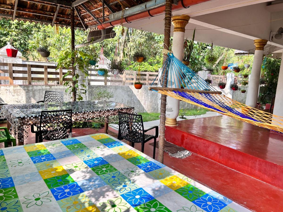 Marari Beach Cleetus Homestay Mararikulam Buitenkant foto